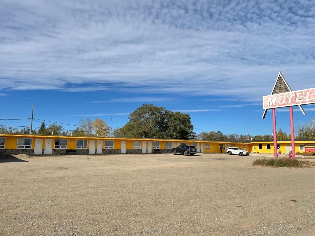 Dundurn Motel Exteriör bild